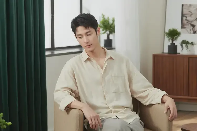 青年人手臂上起湿疹能够彻底治愈吗(图1)