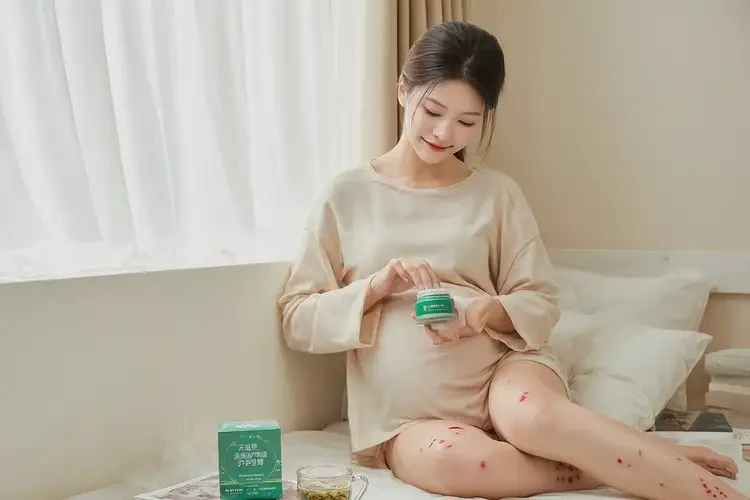 哺乳期媽媽大腿上有濕疹不管它會自己自愈嗎