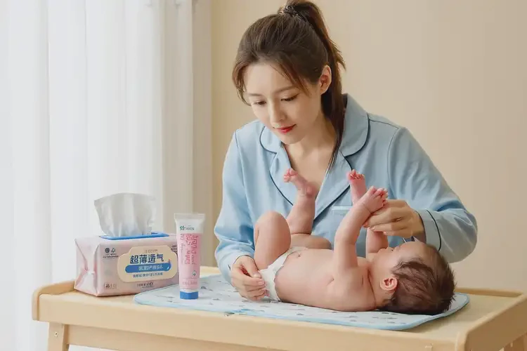 嬰幼兒肛周經(jīng)常長濕疹不管它會自己痊愈嗎(圖3)