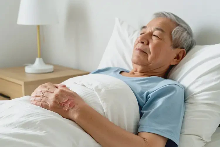 高齡老人肚子上出現(xiàn)濕疹能徹底自愈嗎(圖3)