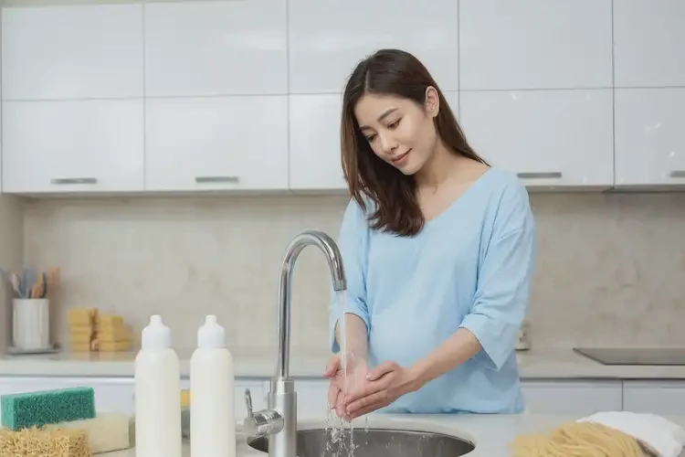 哺乳期媽媽手上出濕疹可以徹底自愈嗎(圖1)