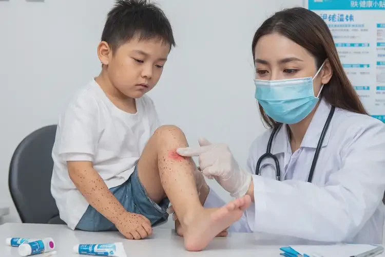 少兒小腿經常長濕疹能徹底自愈嗎(圖1)