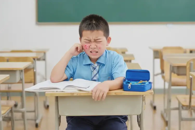 小学生屁股上容易长湿疹能靠自己自愈吗(图4)