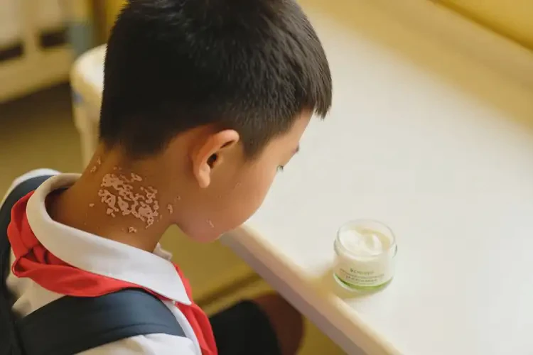小學(xué)生脖子經(jīng)常起濕疹可以徹底自愈嗎(圖2)