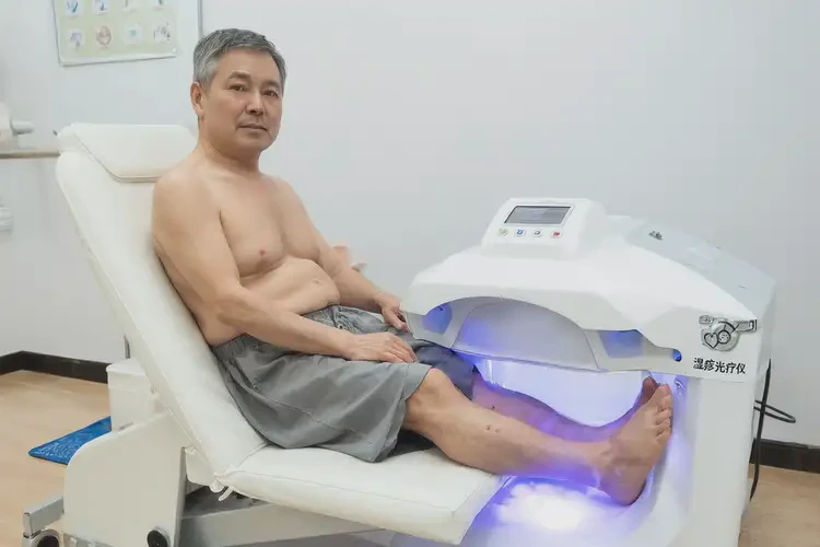 男性腳上容易起濕疹不管它會自己好嗎(圖1)