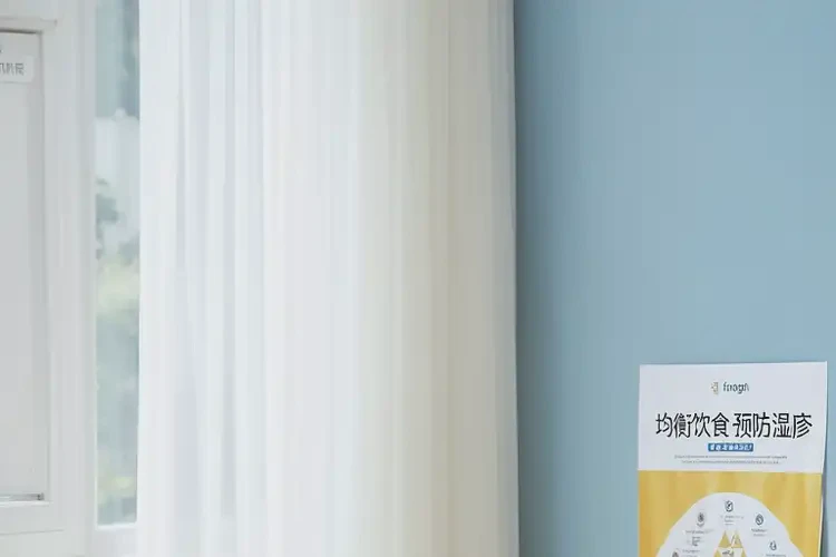 少兒屁股上偶爾長濕疹不管它會自己痊愈嗎(圖1)