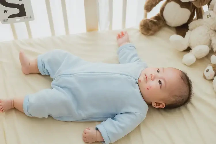 寶寶肚子容易長濕疹不管它會自己好嗎(圖2)