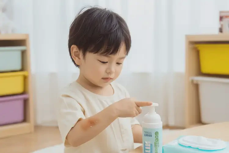 小孩手臂偶爾起濕疹可不可以徹底自愈(圖3)