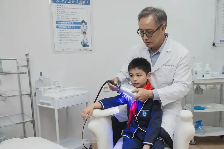 小學(xué)生肚子上出濕疹可以徹底自愈嗎(圖1)