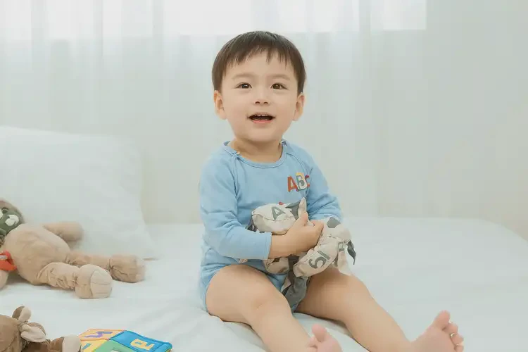 幼儿手臂上有湿疹不管它会自己痊愈吗(图1)