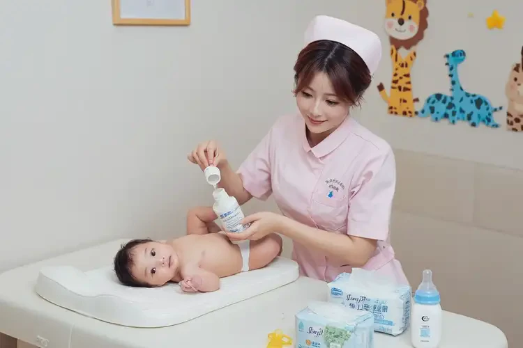 嬰幼兒肛周經(jīng)常起濕疹不管它會自己自愈嗎(圖2)