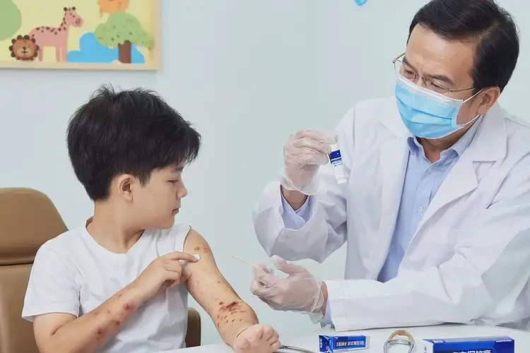 小兒面部起濕疹能徹底自愈嗎(圖3)