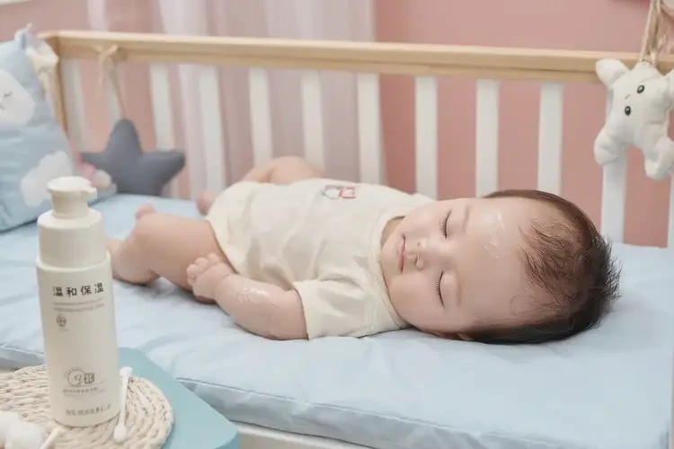 嬰兒全身有濕疹能徹底自愈嗎(圖3)