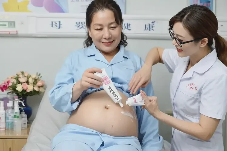 產(chǎn)婦全身偶爾長濕疹不管它會(huì)自己自愈嗎(圖4)