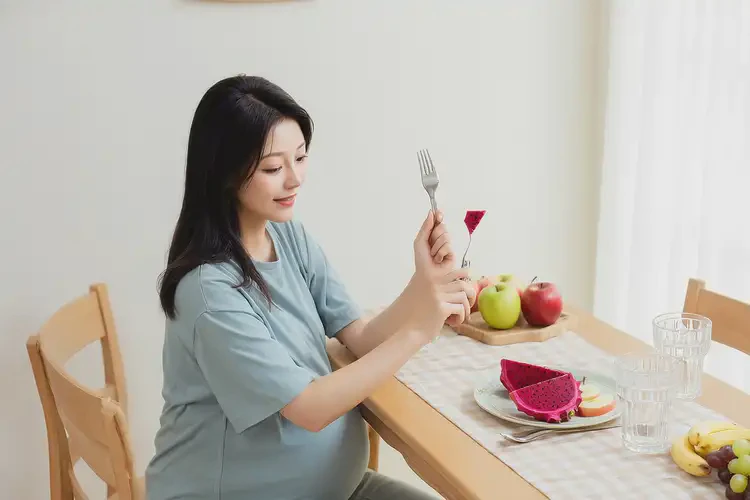 懷孕1個月可以吃紅心火龍果嗎(圖2)