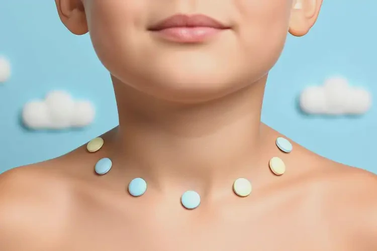 孩子脖子上容易长湿疹能彻底自愈吗(图2)