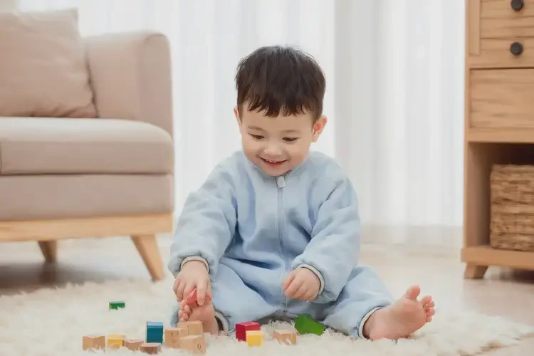 小兒腳上容易長濕疹不管它會自己自愈嗎(圖1)