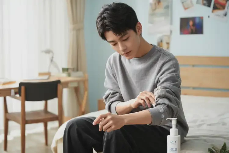 青少年四肢出濕疹可以徹底自愈嗎(圖2)