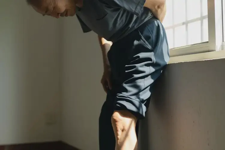 老年人小腿出濕疹能夠徹底治愈嗎(圖1)