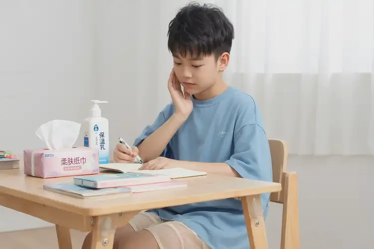 中學生小腿容易長濕疹能夠徹底治愈嗎(圖2)