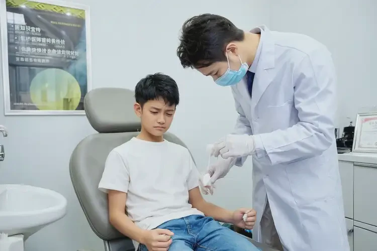 大學(xué)生大腿上容易長濕疹不管它會自己痊愈嗎(圖3)