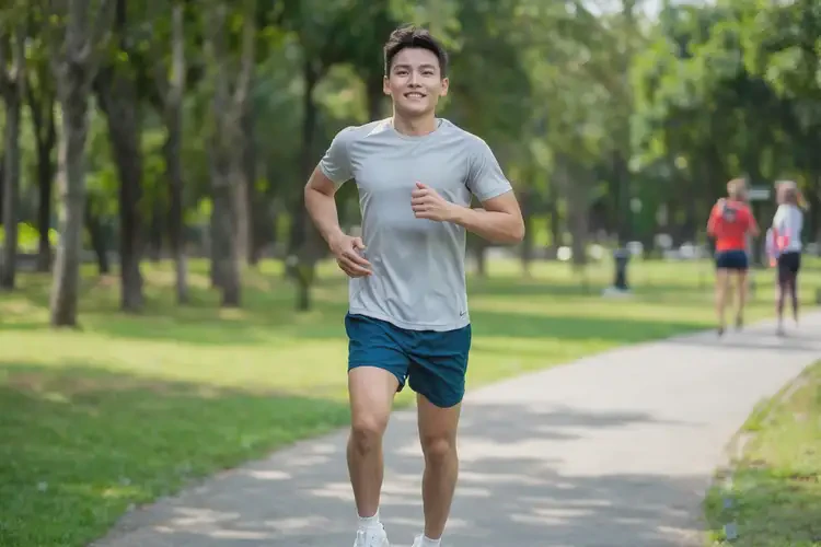 大學生小腿經(jīng)常起濕疹能不能徹底自愈(圖1)