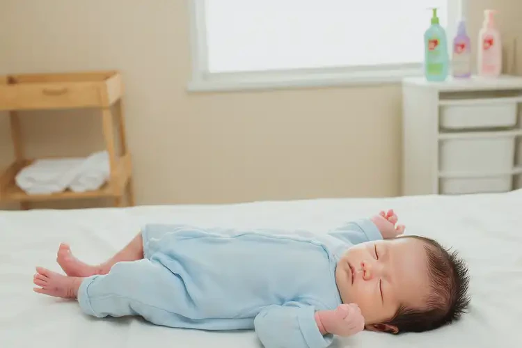 新生兒脖子經(jīng)常起濕疹可以徹底自愈嗎(圖1)