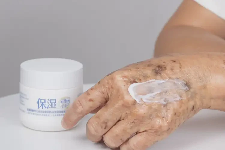 中学生屁股上容易起湿疹能不能彻底自愈(图1)