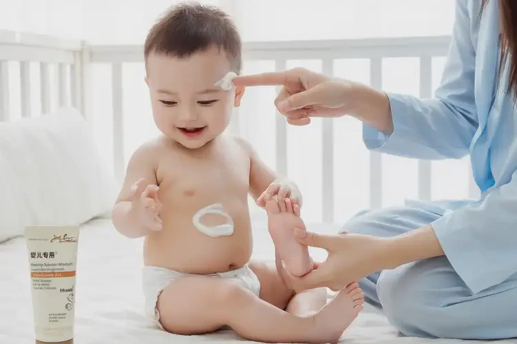 寶寶肚子容易長濕疹不管它會自己好嗎(圖3)