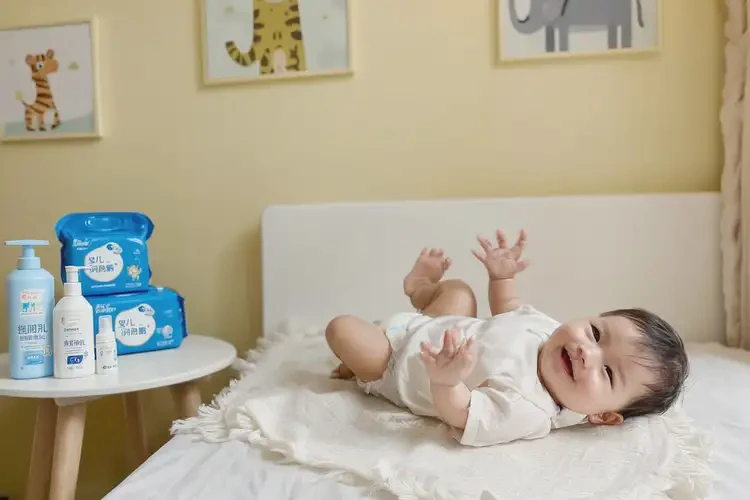 小兒屁股偶爾長濕疹能徹底自愈嗎(圖1)