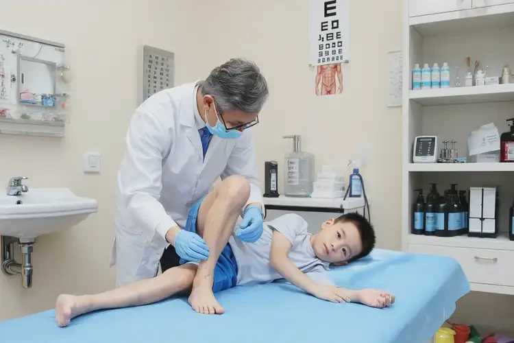 小孩大腿偶爾長(zhǎng)濕疹不管它會(huì)自己痊愈嗎(圖2)