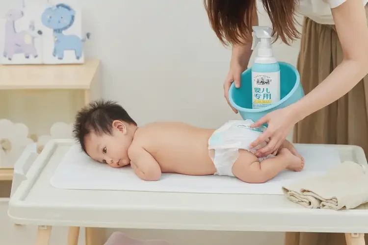 寶寶屁股起濕疹可以徹底自愈嗎(圖2)