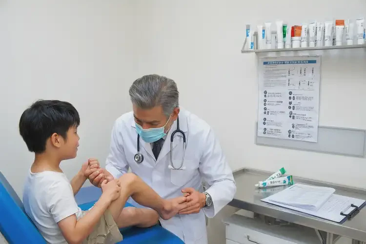 小孩腳上容易長濕疹可不可以徹底自愈(圖2)