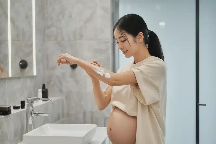 孕婦手臂上出現(xiàn)濕疹能夠徹底治愈嗎(圖3)