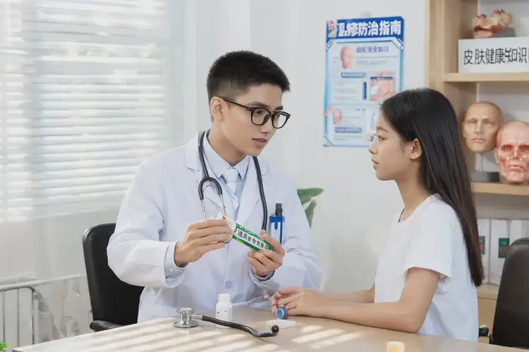 大學生手臂上容易長濕疹不管它會自己痊愈嗎(圖3)