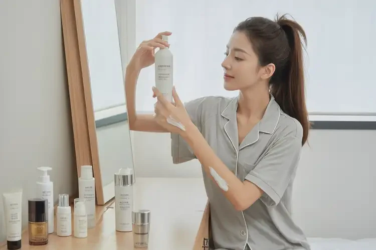 女性手臂有濕疹能徹底自愈嗎(圖1)