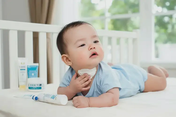 嬰兒脖子經(jīng)常起濕疹能夠徹底治愈嗎(圖3)