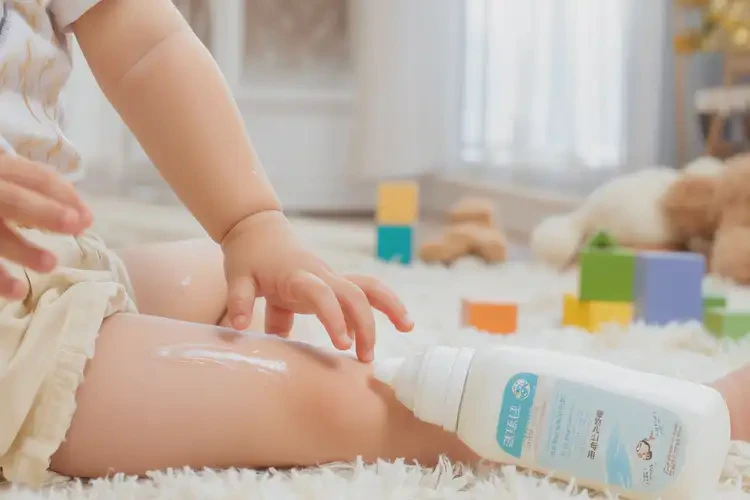 孩子小腿上經(jīng)常起濕疹不管它會(huì)自己痊愈嗎(圖1)