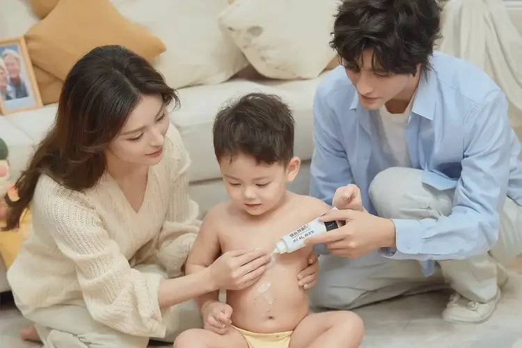 少兒肚子出濕疹可以徹底自愈嗎(圖1)