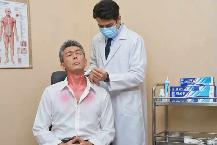 男人脖子起濕疹可以徹底自愈嗎(圖3)