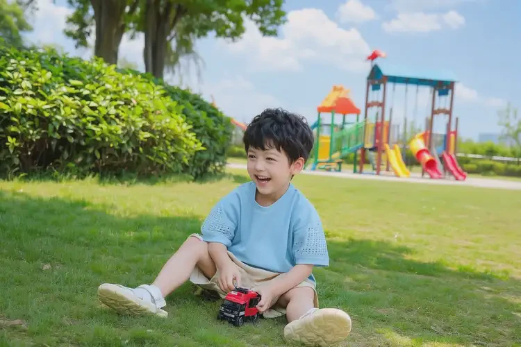 孩子大腿上偶爾起濕疹不管它會自己好嗎(圖1)