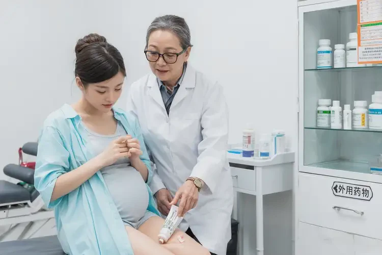 產(chǎn)婦大腿容易長濕疹可以徹底自愈嗎(圖1)