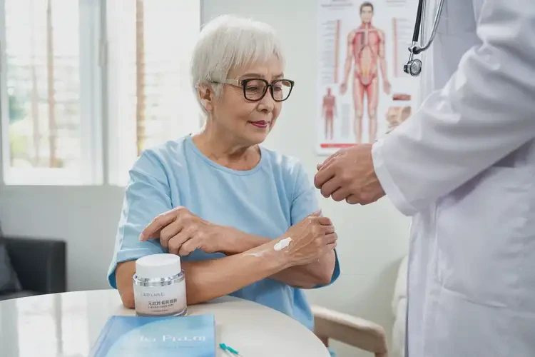 老人脖子上長濕疹可不可以徹底自愈(圖3)