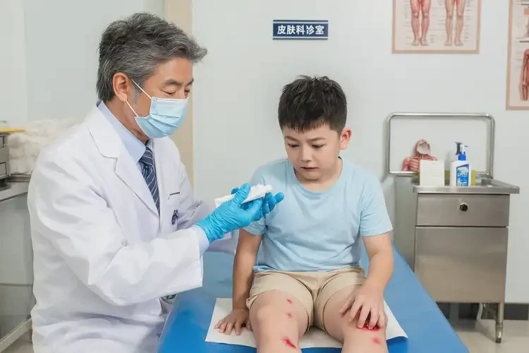 兒童大腿上出濕疹可以徹底自愈嗎(圖3)