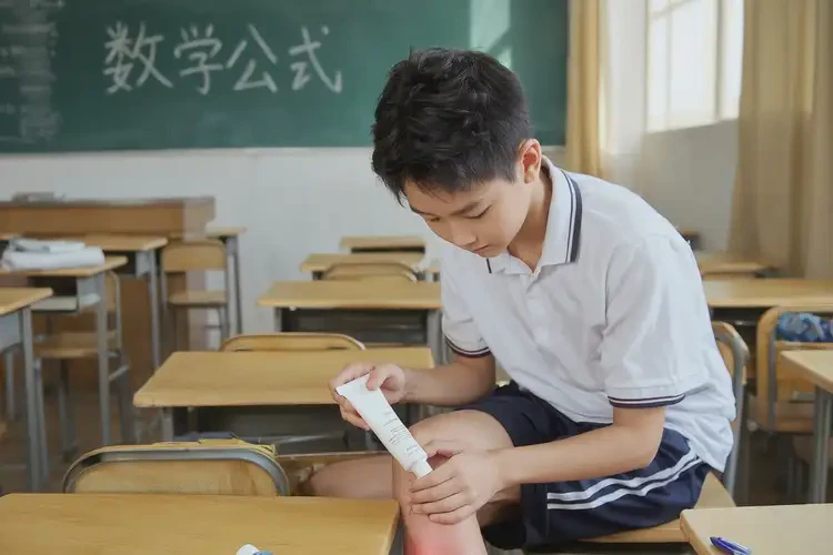 中學生大腿上起濕疹可以徹底自愈嗎(圖3)