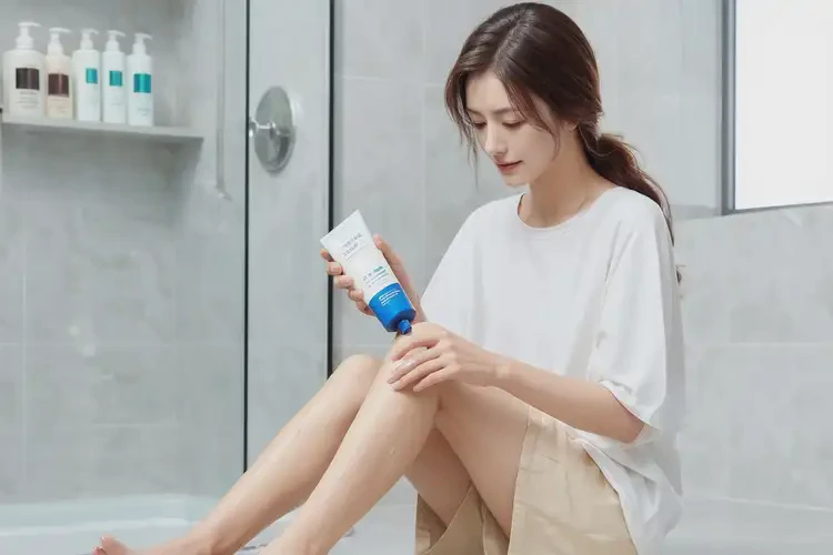 女生小腿起濕疹可不可以徹底自愈(圖1)