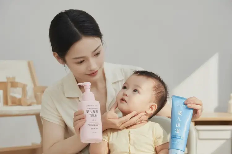 寶寶面部容易長(zhǎng)濕疹可不可以徹底自愈(圖1)