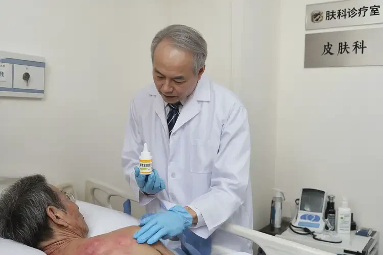 高齡老人屁股上容易起濕疹不管它會自己自愈嗎(圖3)