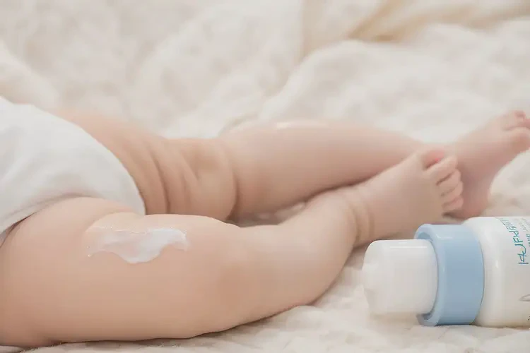 寶寶小腿出濕疹不管它會自己痊愈嗎(圖2)