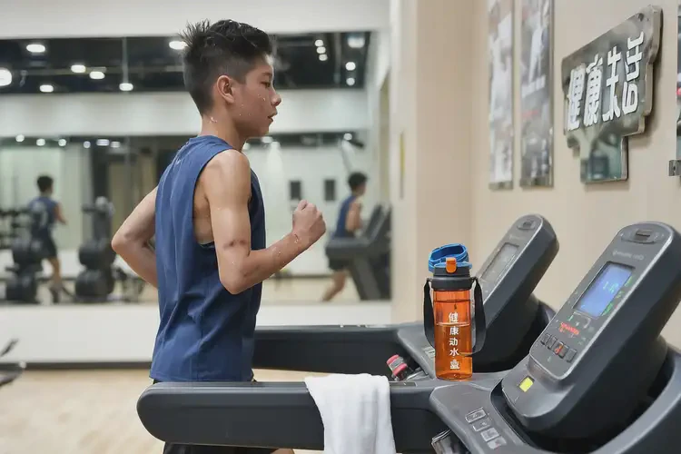 大學生小腿上經常長濕疹可以徹底自愈嗎(圖2)